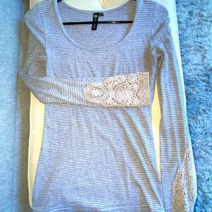 Casual long sleeve tee from COTTON ON (XS)